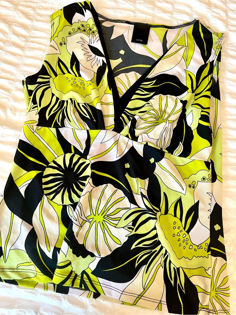 Sleeveless Floral V-Neck Tank Top - Lime Green & Black